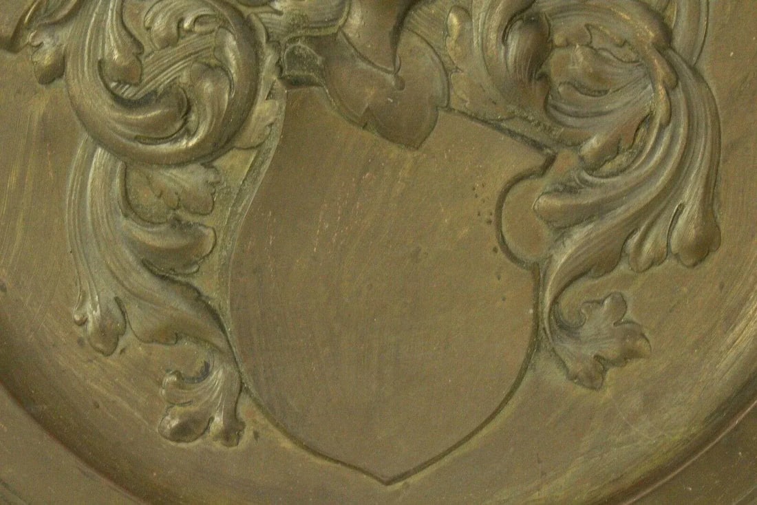 1800's Arts and Crafts Art Nouveau Brass Wall Charger Platter With Embossed Coat of Arms - 3