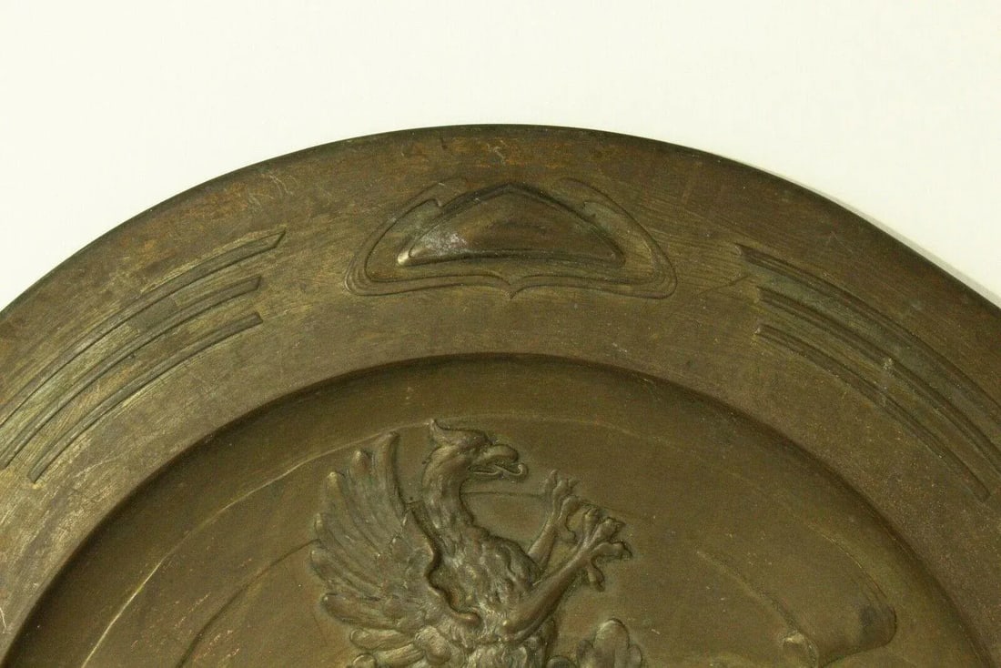 1800's Arts and Crafts Art Nouveau Brass Wall Charger Platter With Embossed Coat of Arms - 5
