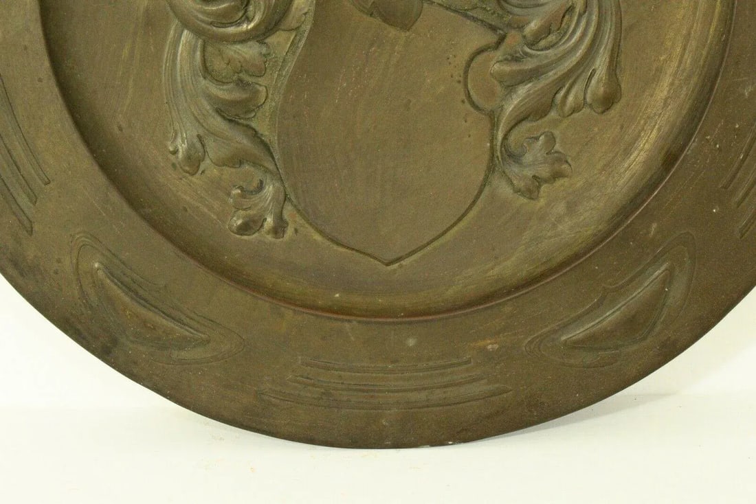 1800's Arts and Crafts Art Nouveau Brass Wall Charger Platter With Embossed Coat of Arms - 6