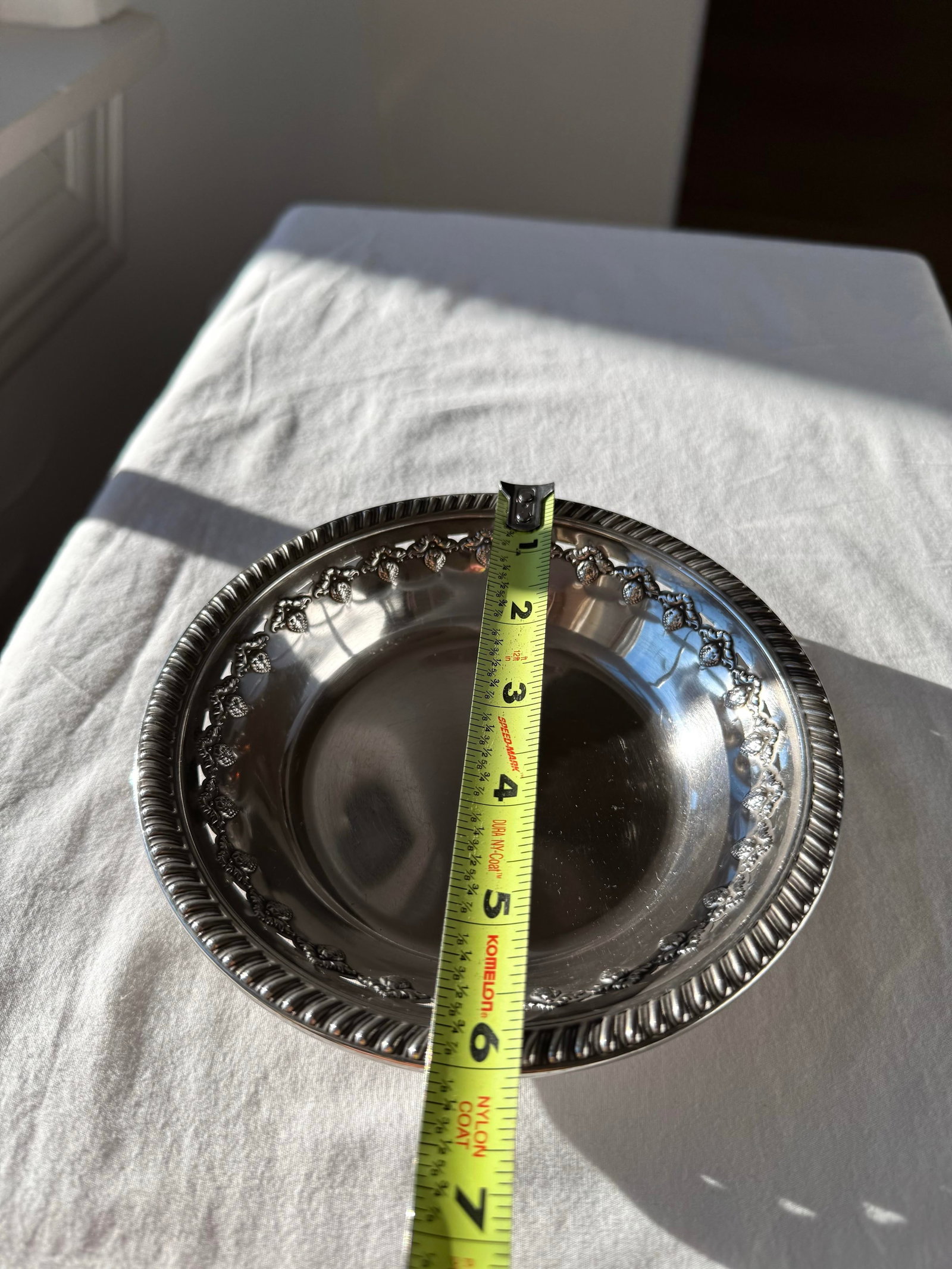 Mid 20th Century Reed & Barton X473 Sterling Silver Bowl With Floral Repousse Rim - 7