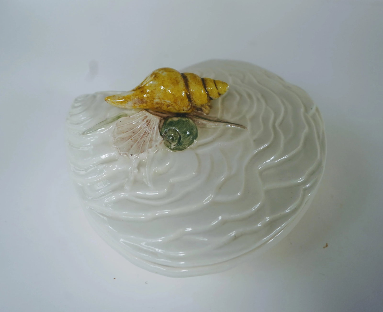 1950s Italian Hand-Painted Clamshell Tureen - 2