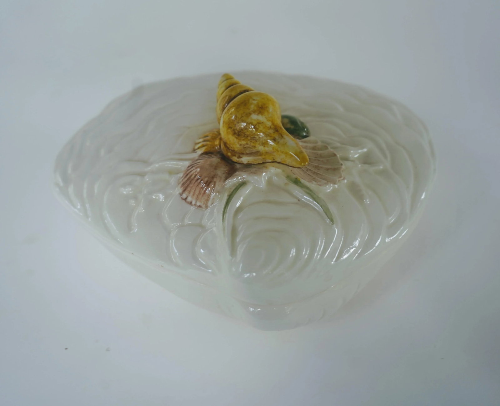 1950s Italian Hand-Painted Clamshell Tureen - 3