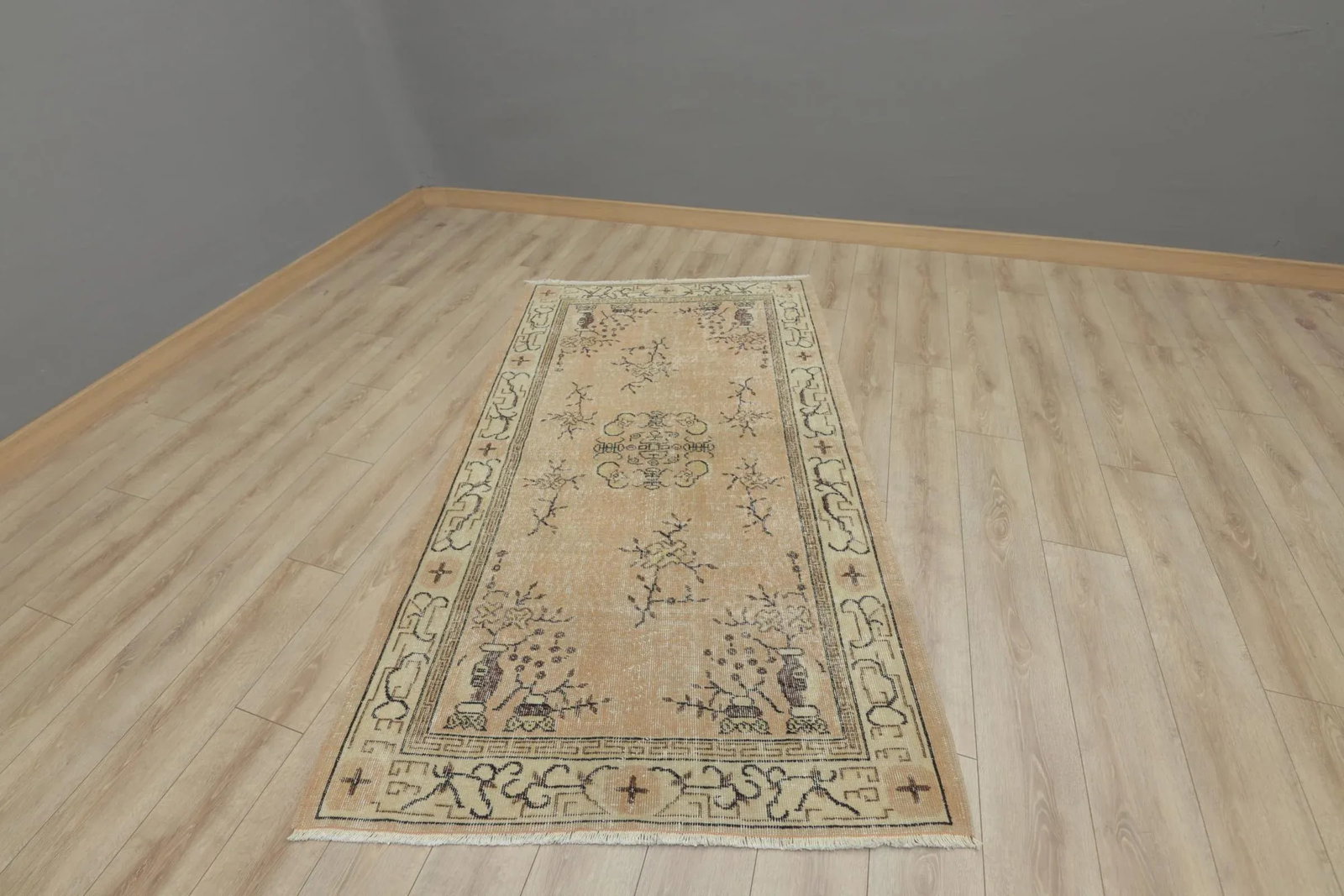 Mid 20th Century Beige Floral Area Rug - 13