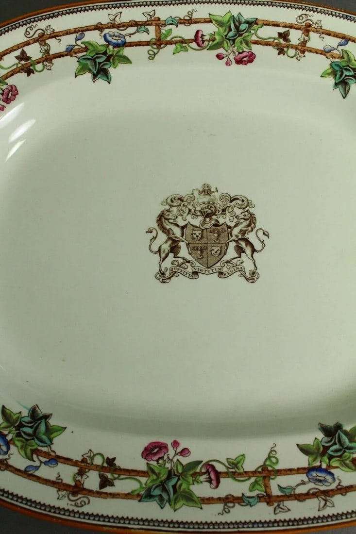 19th Century Copeland Spode Armorial Platter With London Goldsmiths Coat of Arms - 2
