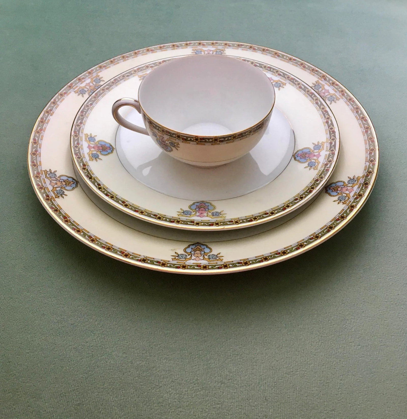 Early 20th Century Noritake Belleclaire China Plate Set- 26 Pieces - 3