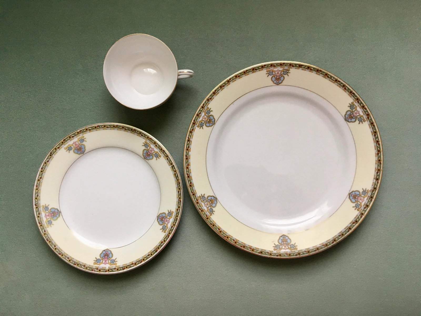 Early 20th Century Noritake Belleclaire China Plate Set- 26 Pieces - 4