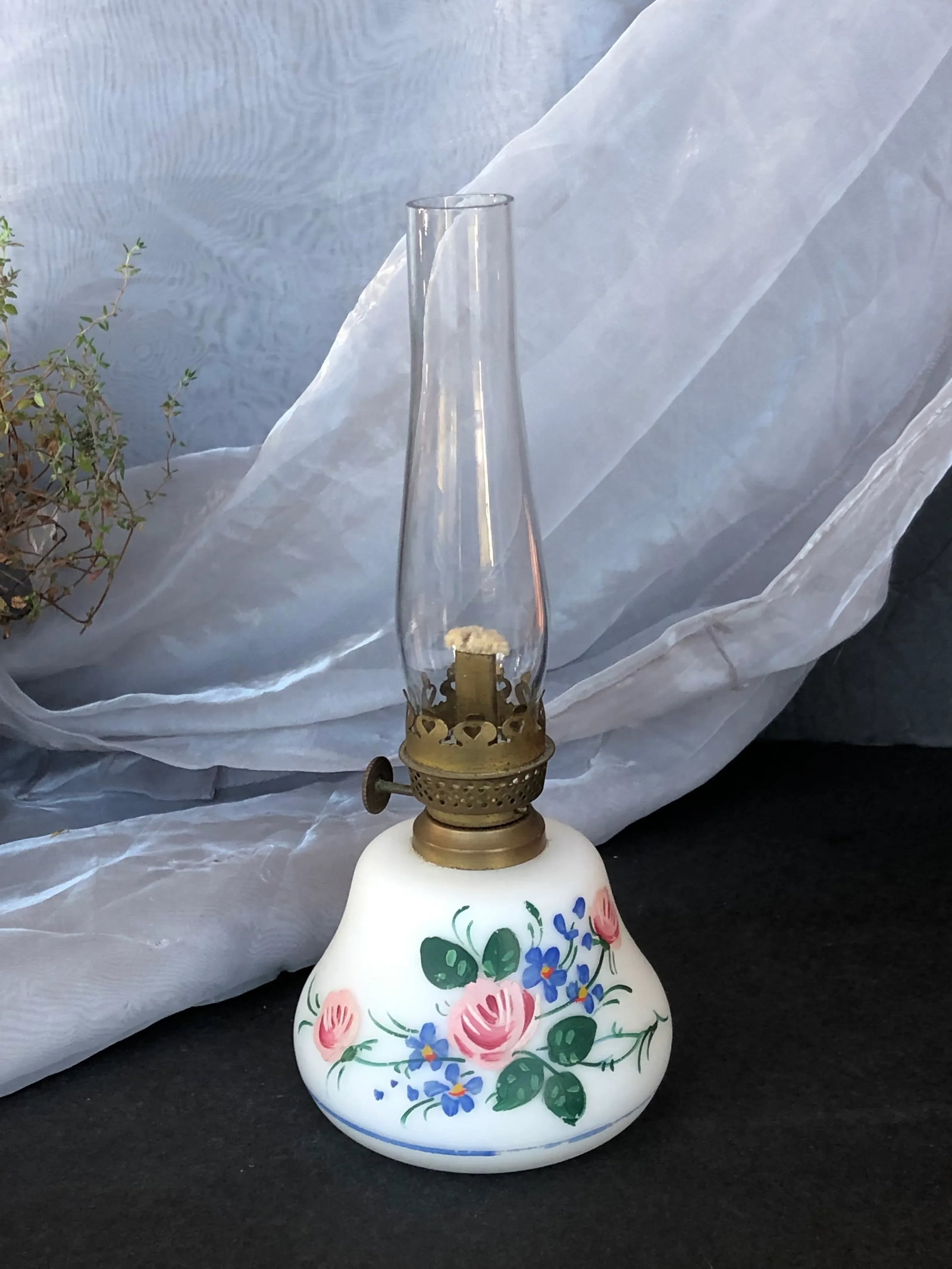 Antique Hand Painted Victorian Glass Oil Lamp - 4