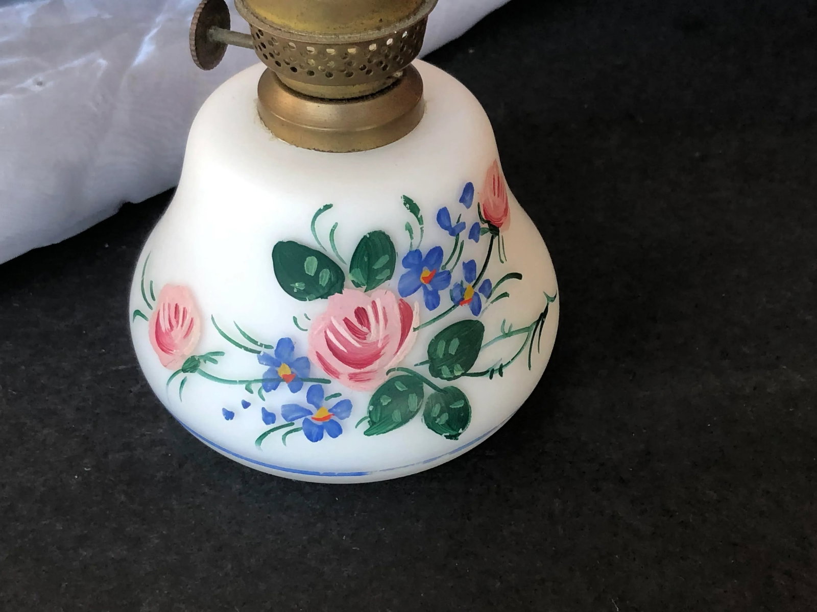 Antique Hand Painted Victorian Glass Oil Lamp - 5