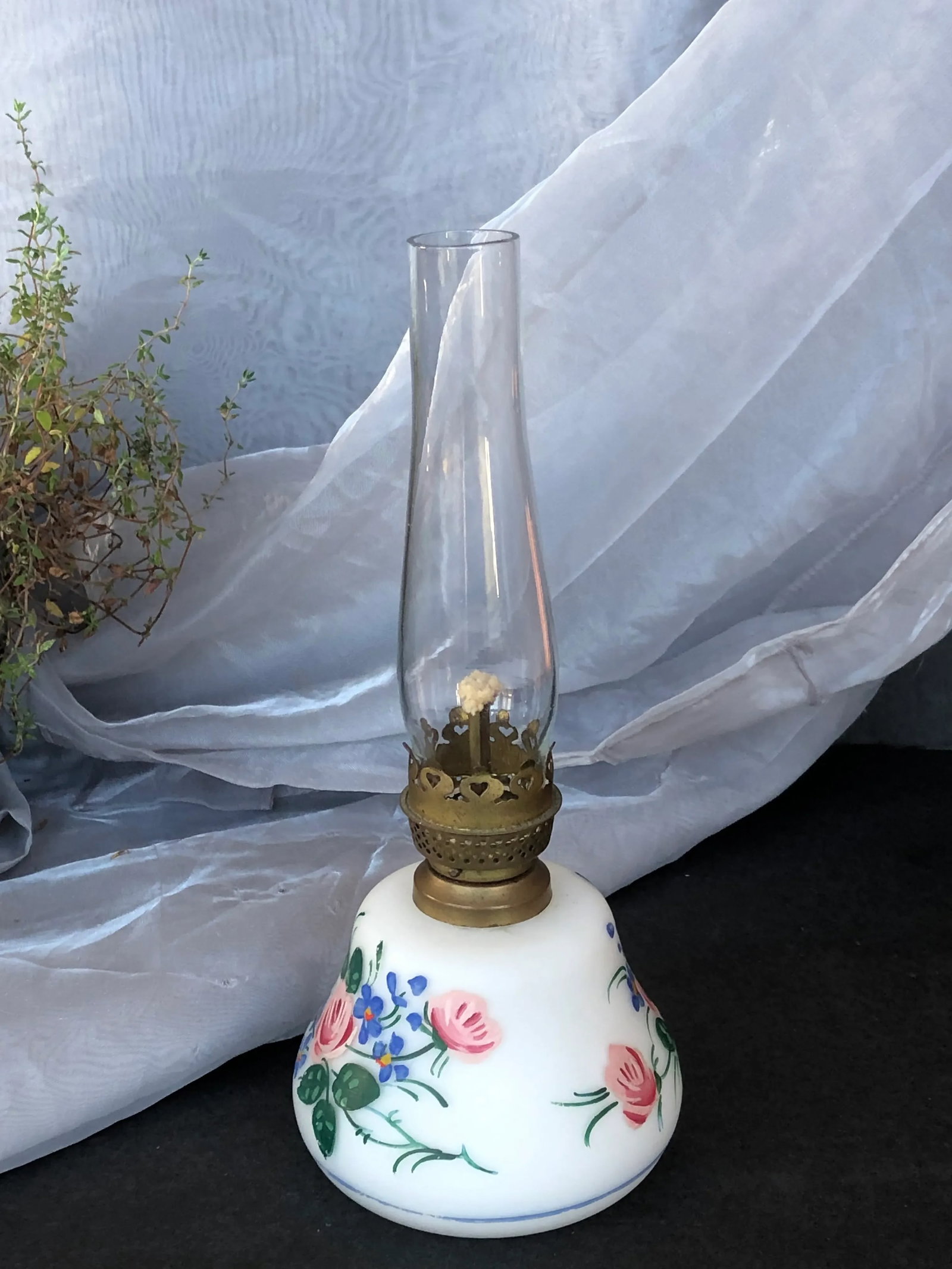 Antique Hand Painted Victorian Glass Oil Lamp - 6