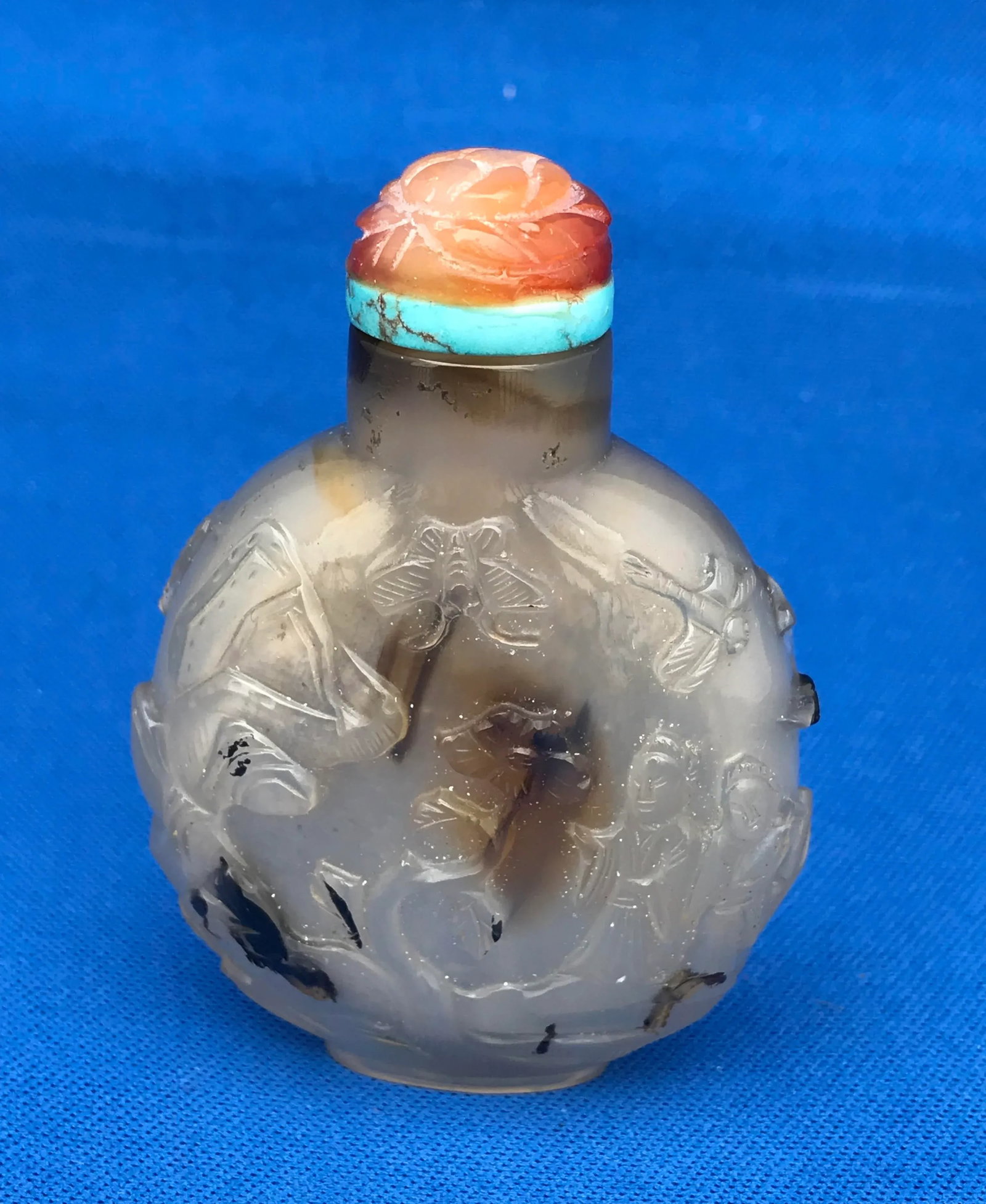 Antique Montana Moss Agate Floater Snuff Bottle With Carving - 5