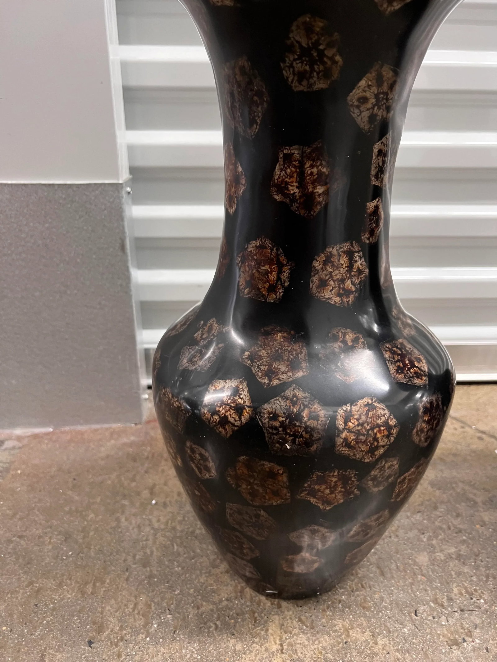 Pair of Early 21st Century Black Vases - 4