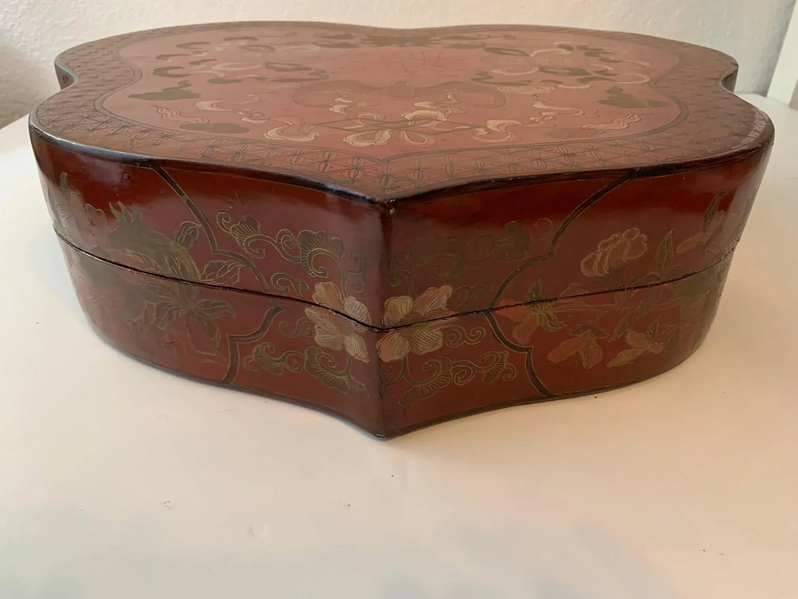 Charming Antique Chinese Heart-Shaped Wedding Box From the 1910s - 10