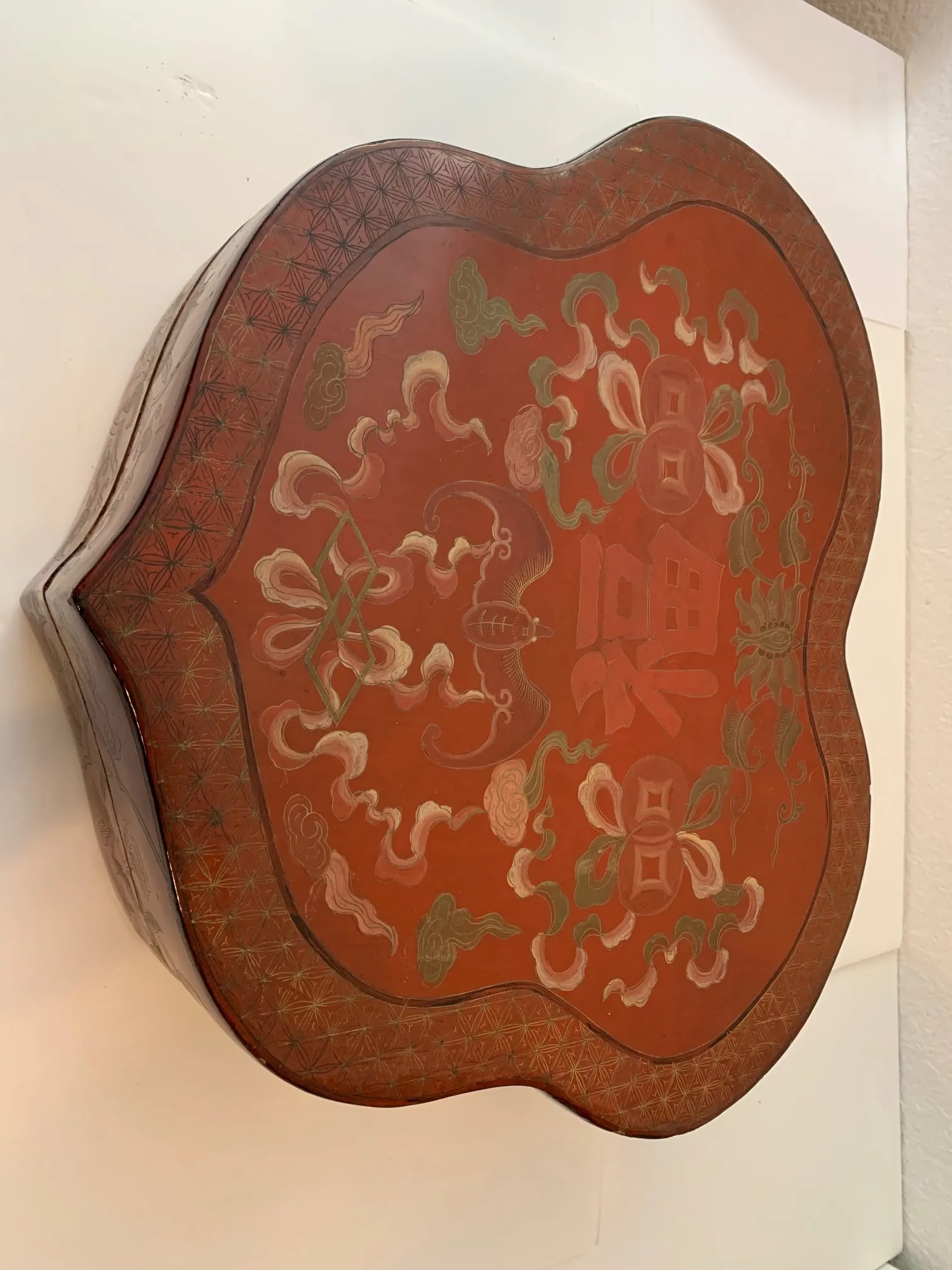Charming Antique Chinese Heart-Shaped Wedding Box From the 1910s - 12