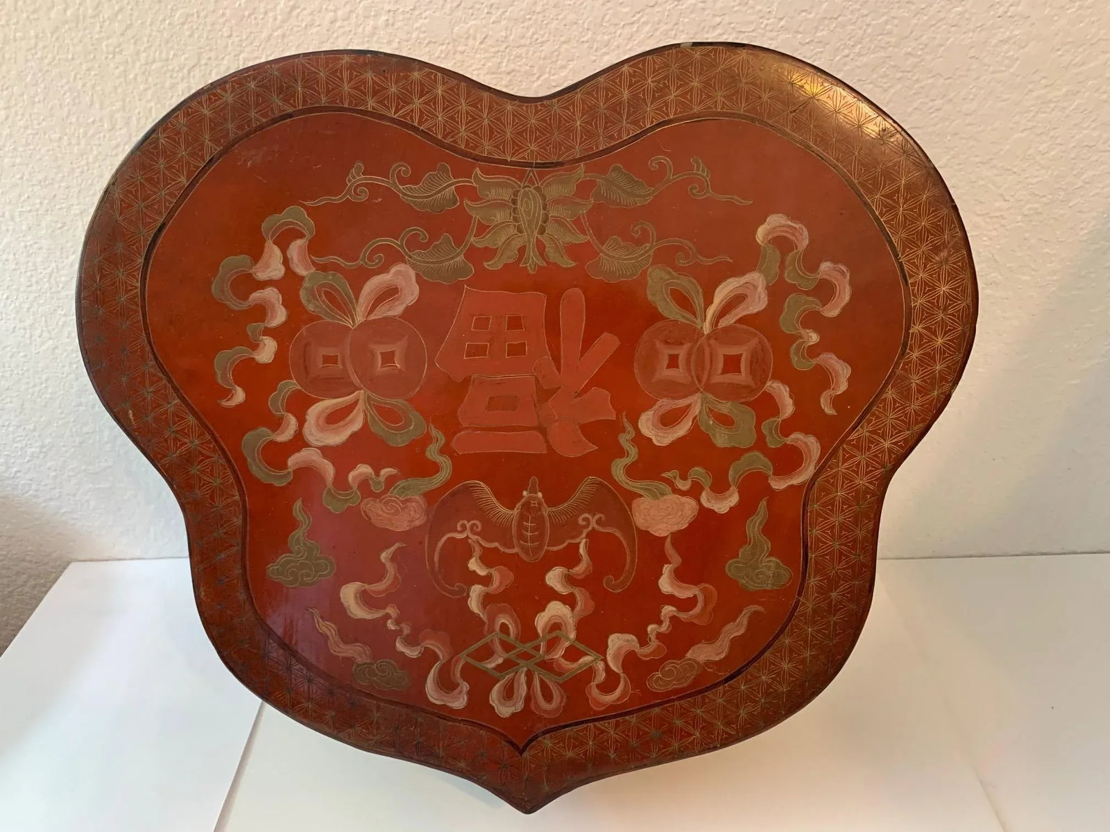 Charming Antique Chinese Heart-Shaped Wedding Box From the 1910s - 13