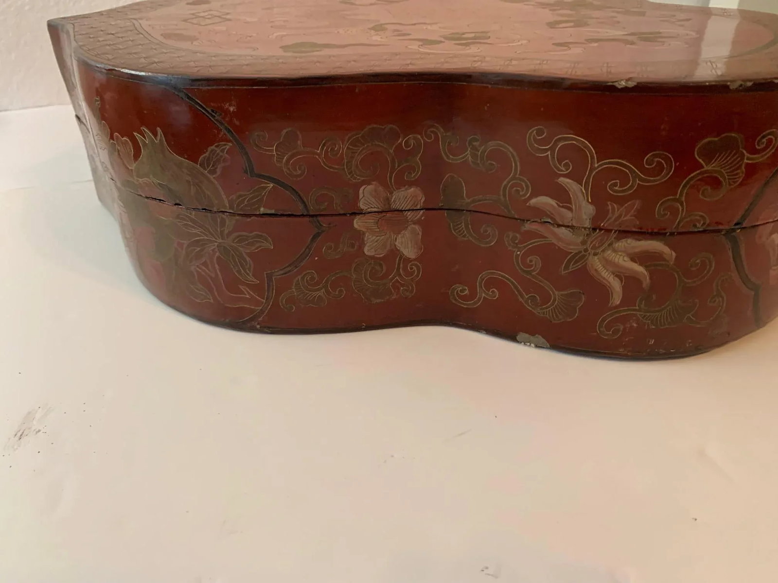 Charming Antique Chinese Heart-Shaped Wedding Box From the 1910s - 3