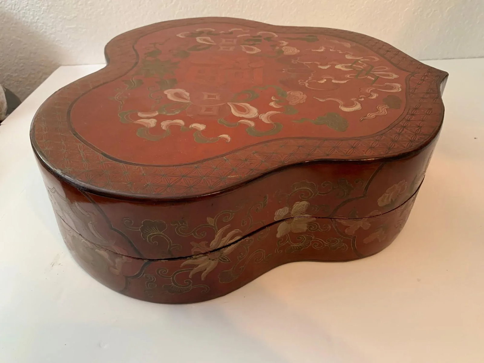 Charming Antique Chinese Heart-Shaped Wedding Box From the 1910s - 6