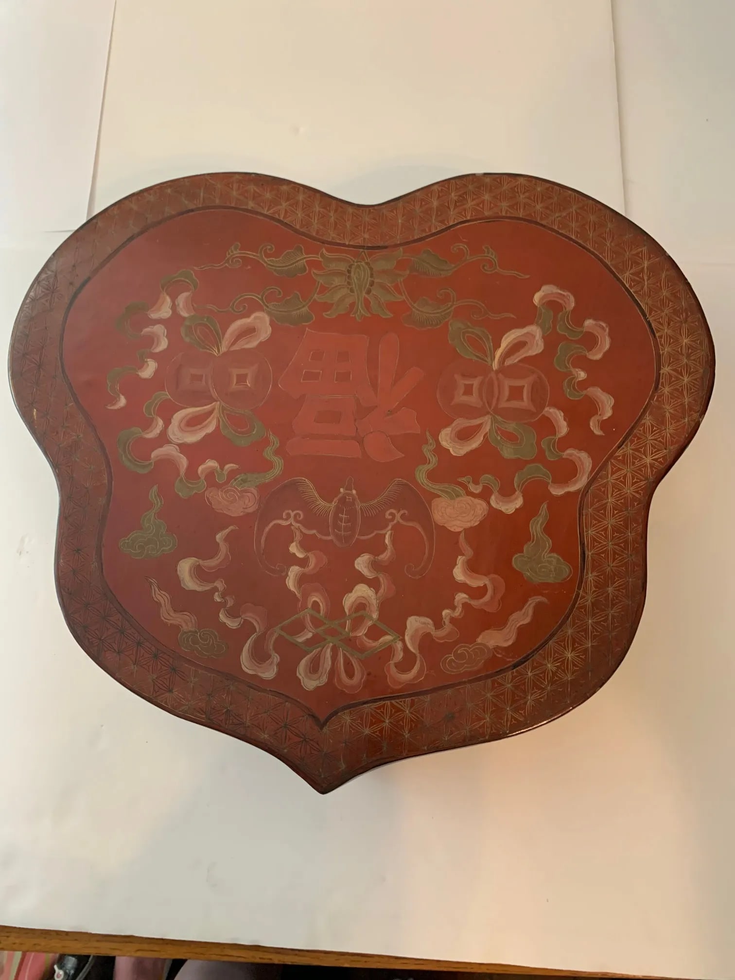Charming Antique Chinese Heart-Shaped Wedding Box From the 1910s - 7