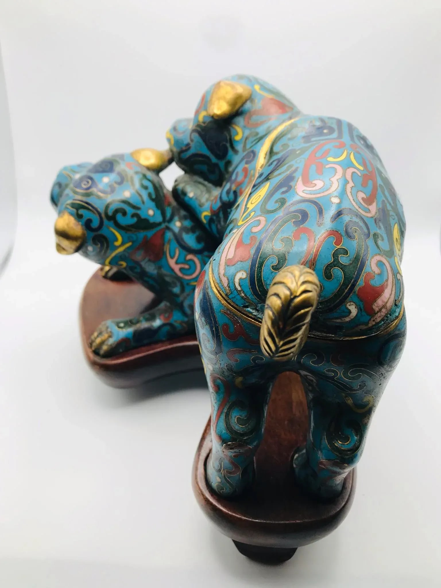 Mid 19th Century Playful Cloisonne Puppies on a Wood Stand From the Qing Dynasty - 4
