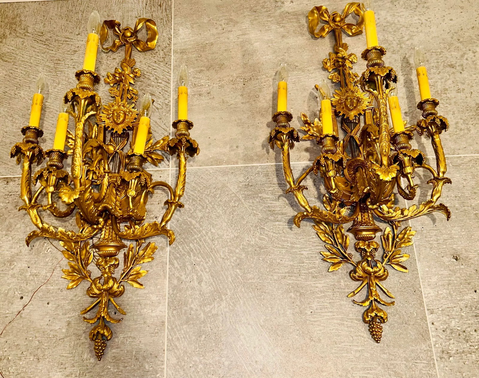 1990s Pair of Gold Colored Metal Hard Wired Sconces With 5 Candelabras - 5