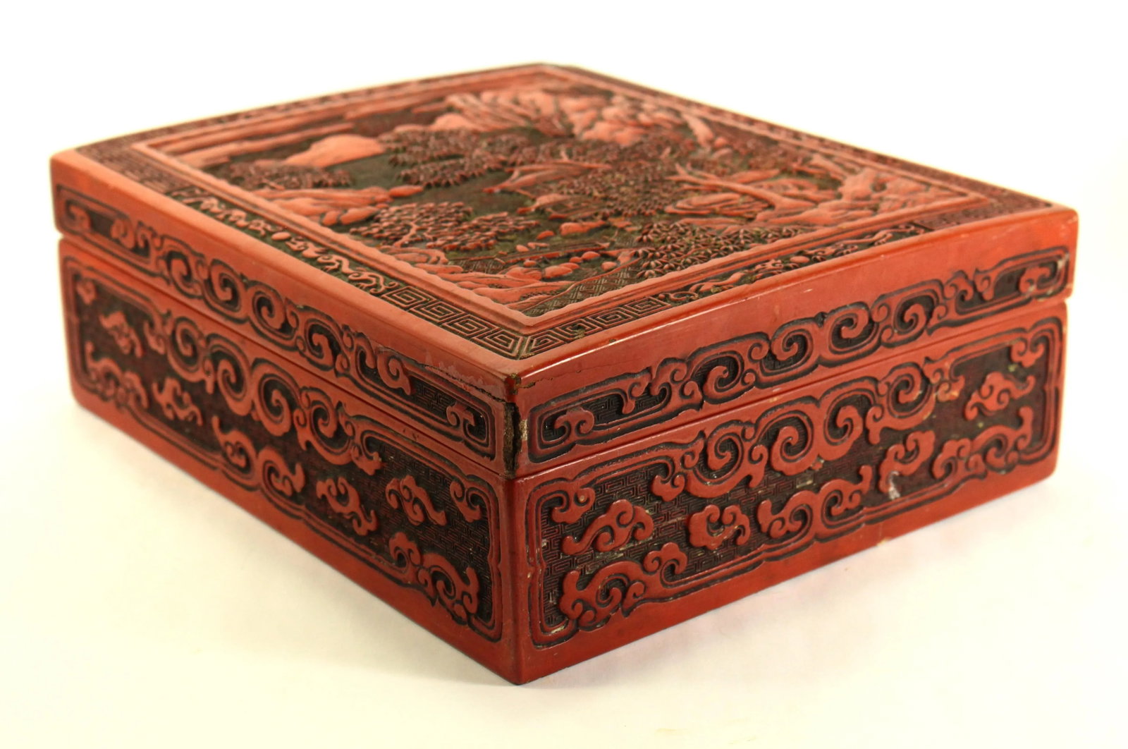 19th Century Chinese X-Large Red Cinnabar Box With Mountainous Landscape - 13