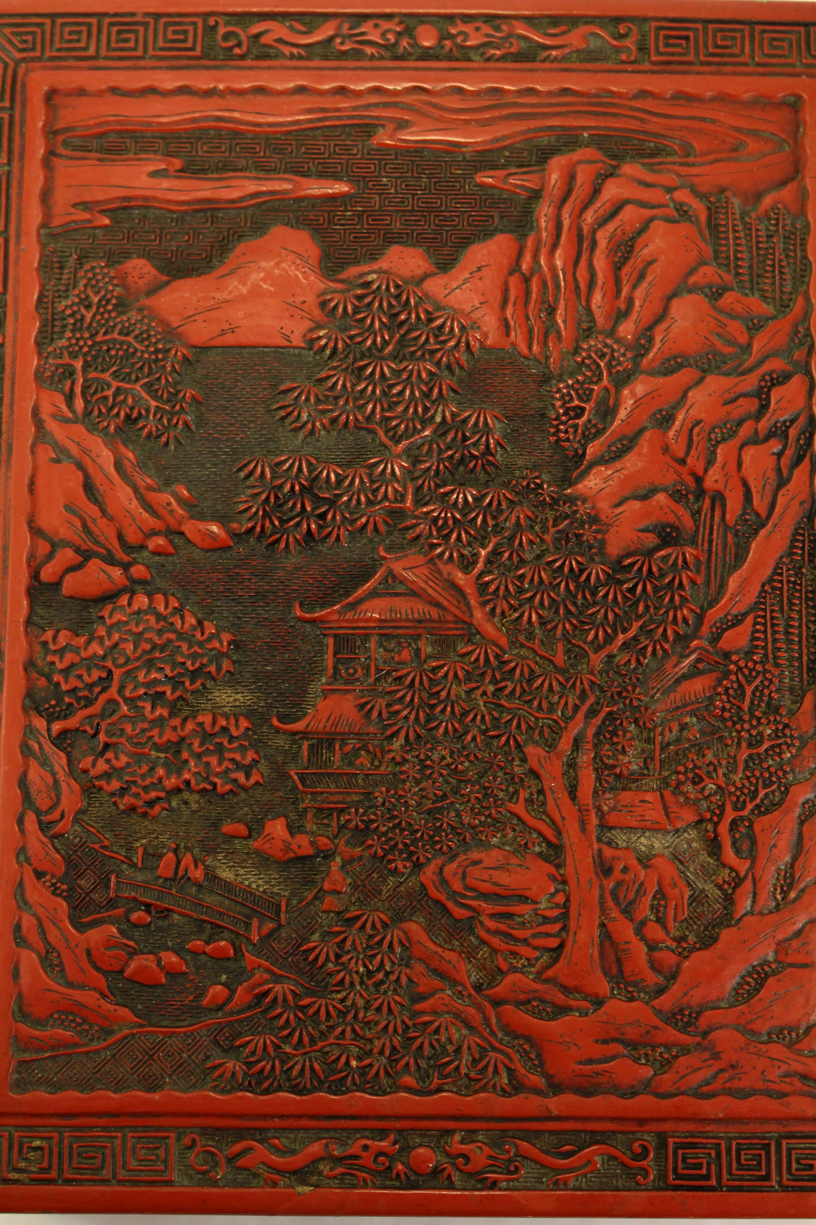 19th Century Chinese X-Large Red Cinnabar Box With Mountainous Landscape - 6