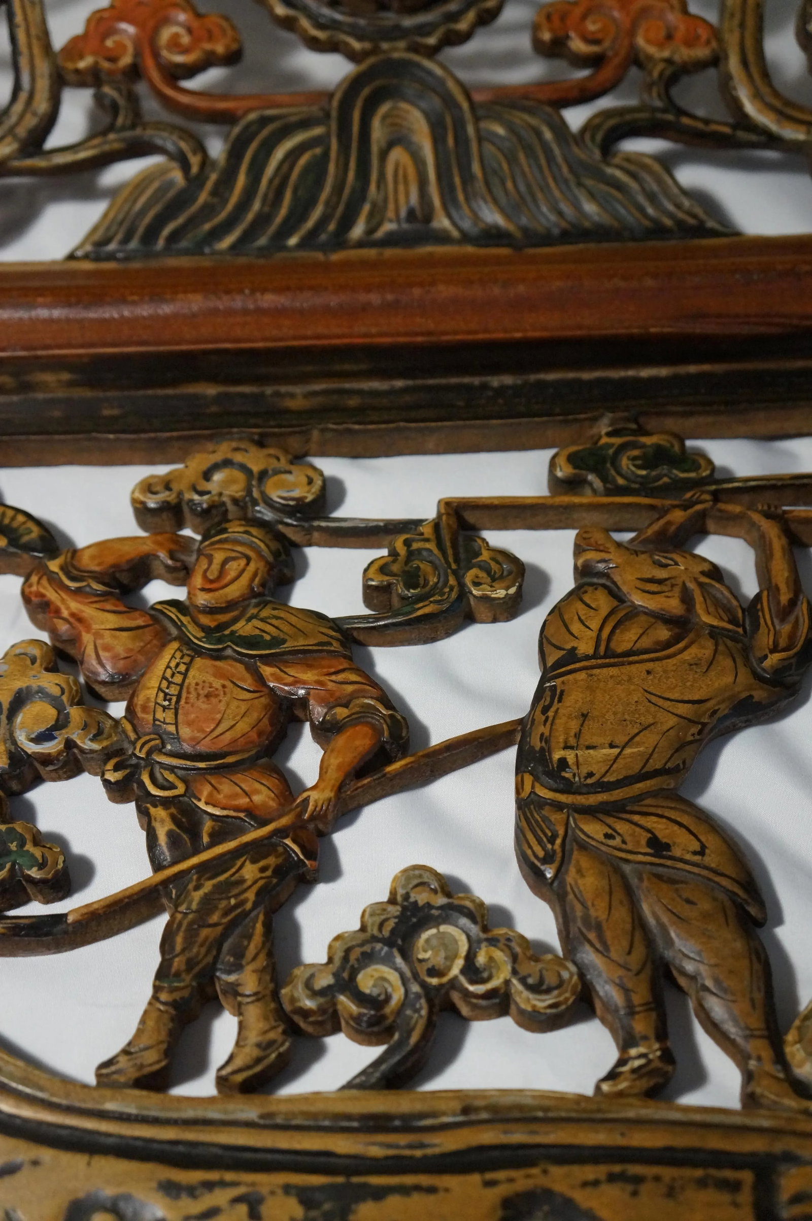 Antique Mid 19th Century Chinese Wood Carving in the Theme of the Monkey King Journey to the West - 8