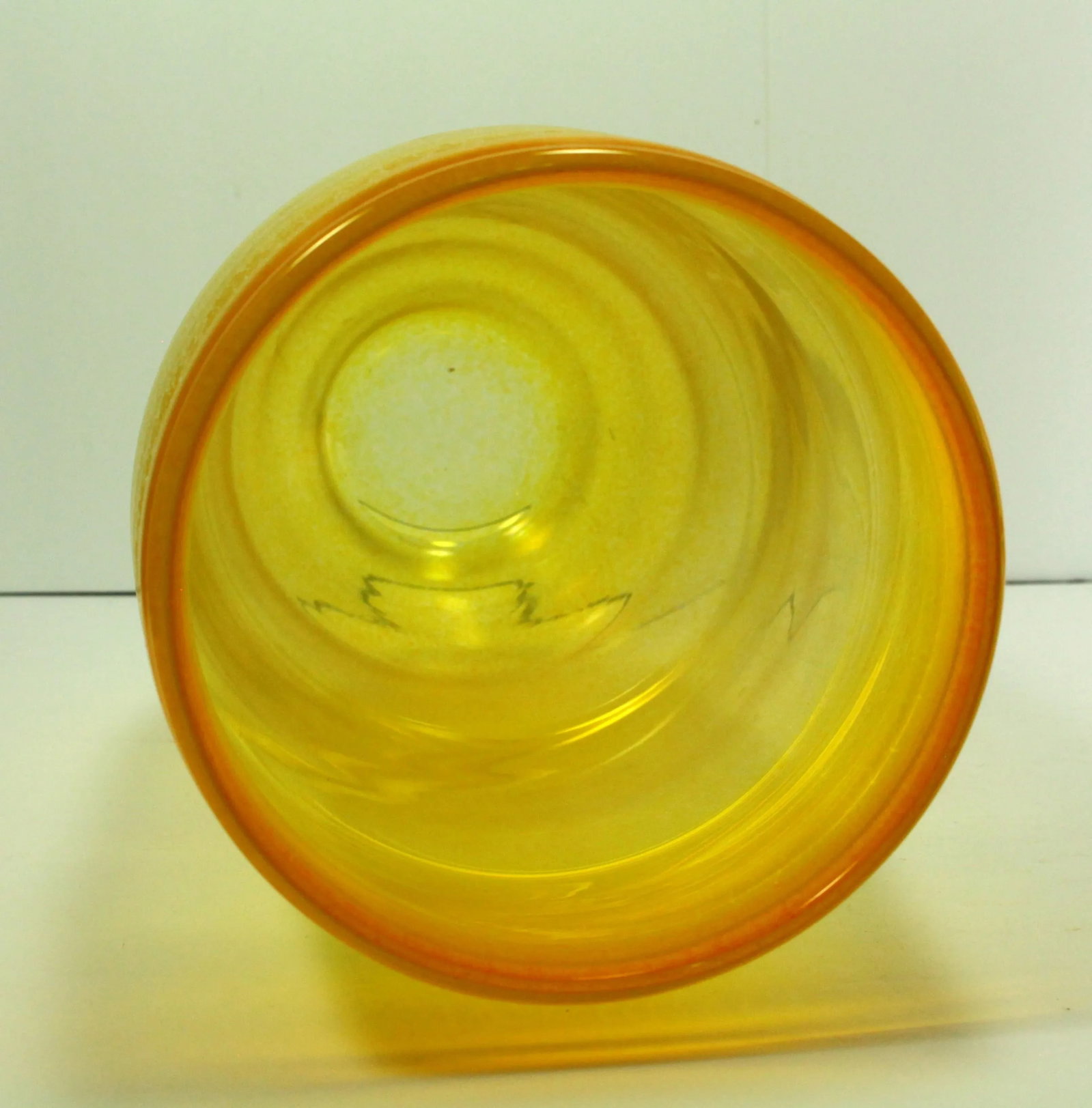 Early 20th Century Iridescent Yellow Aurene / Favrile Art Glass Vase, Free Blown - 8
