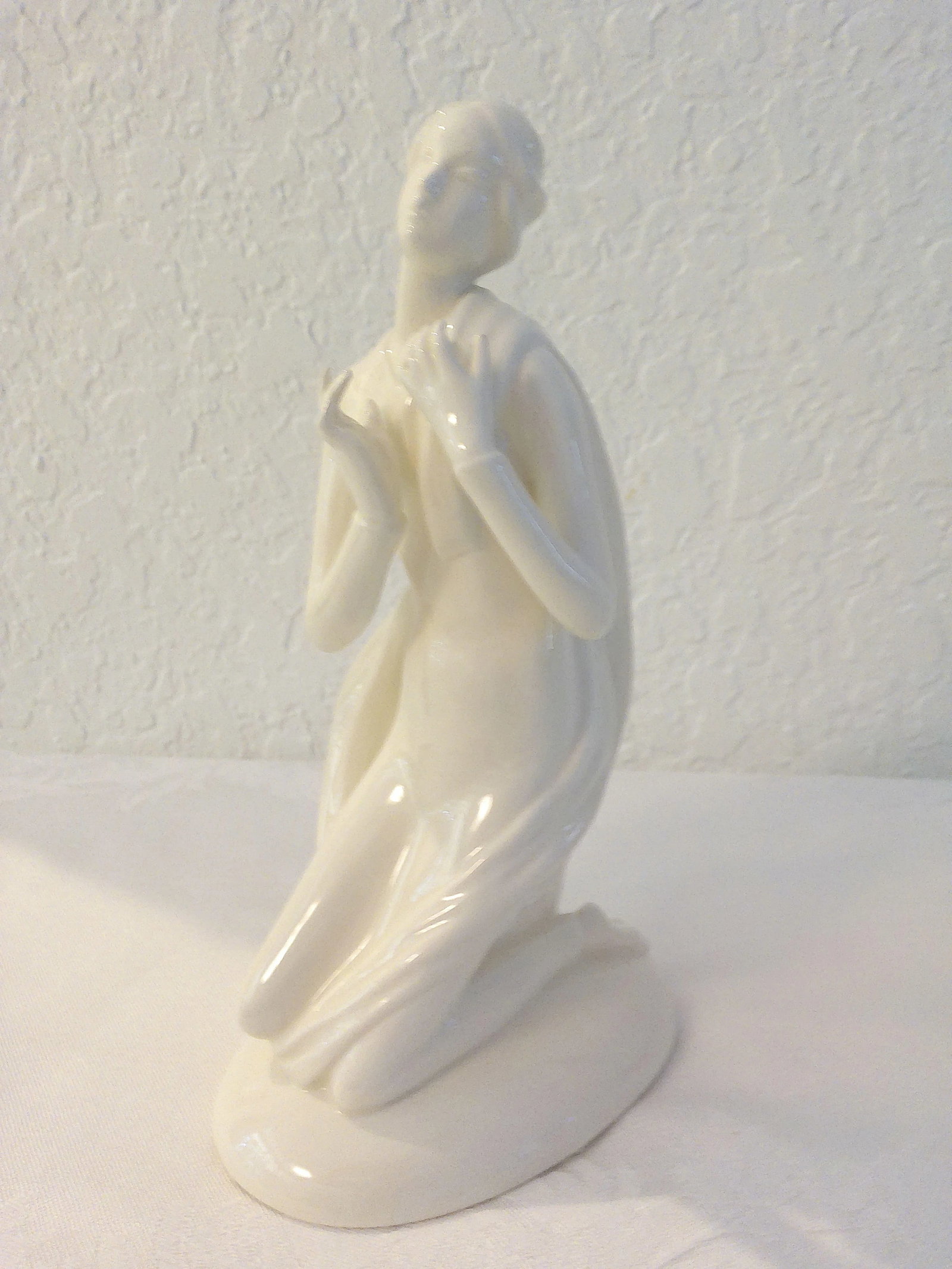 Vintage White Porcelain Three Seasons Figurines, Set of 3 - 7