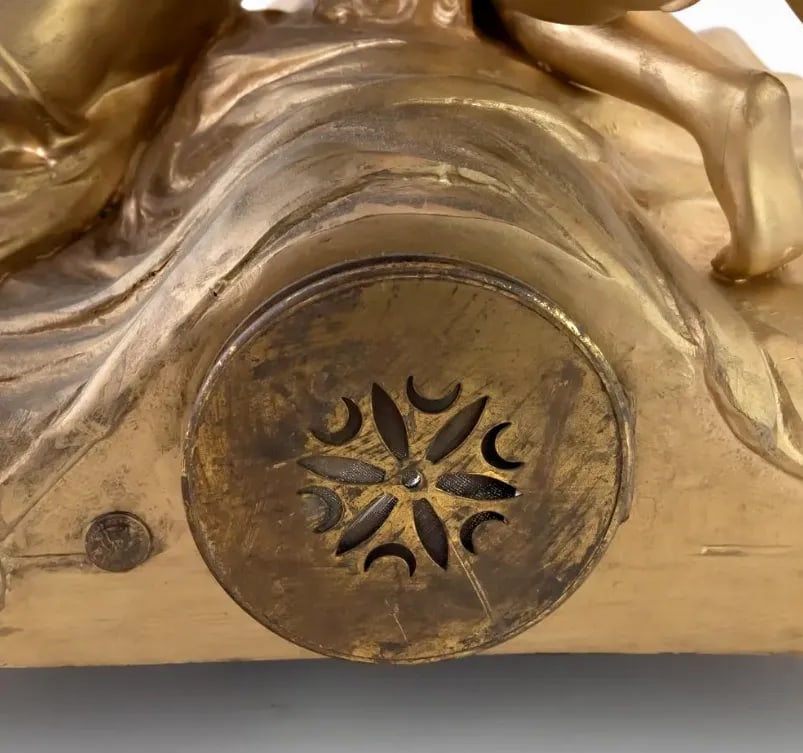 1930s Vintage French Figural Spelter Clock - 6