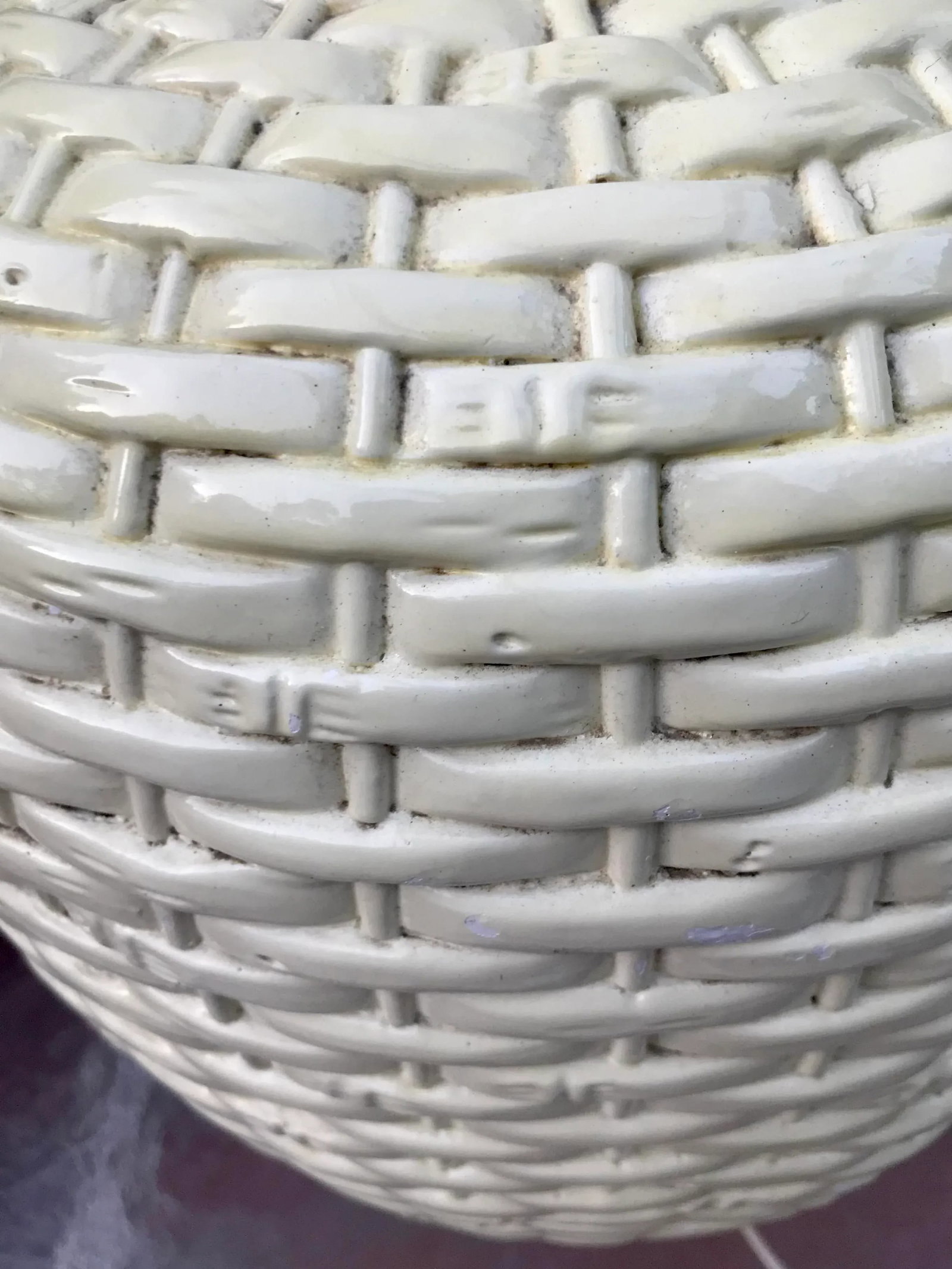 1940's Hollywood Regency White "Wicker" Ceramic Lamp With Shade - 11