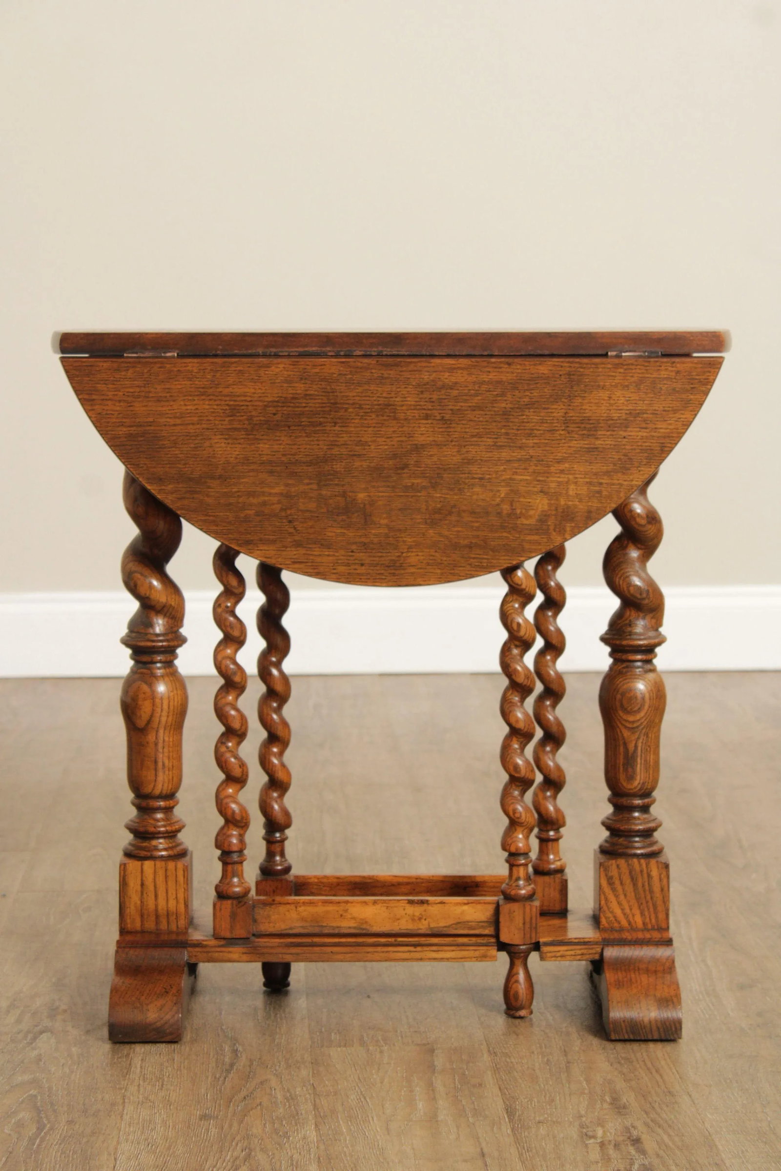 1970s Baker Furniture Jacobean Style Oak Barley Twist Drop Leaf Table - 5