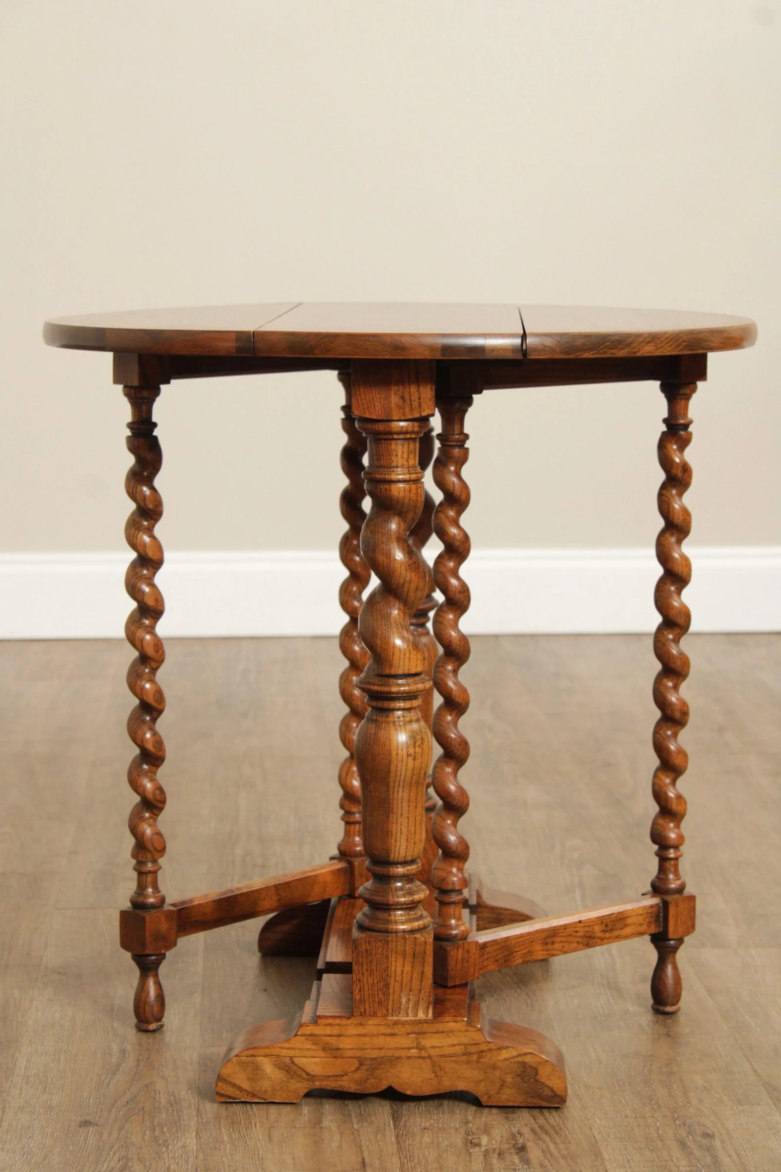 1970s Baker Furniture Jacobean Style Oak Barley Twist Drop Leaf Table - 8