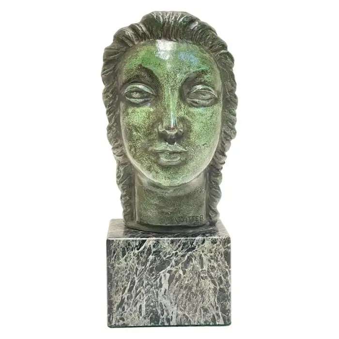 Early 20th Century European Art Deco Portrait Bust of a Lady - 12