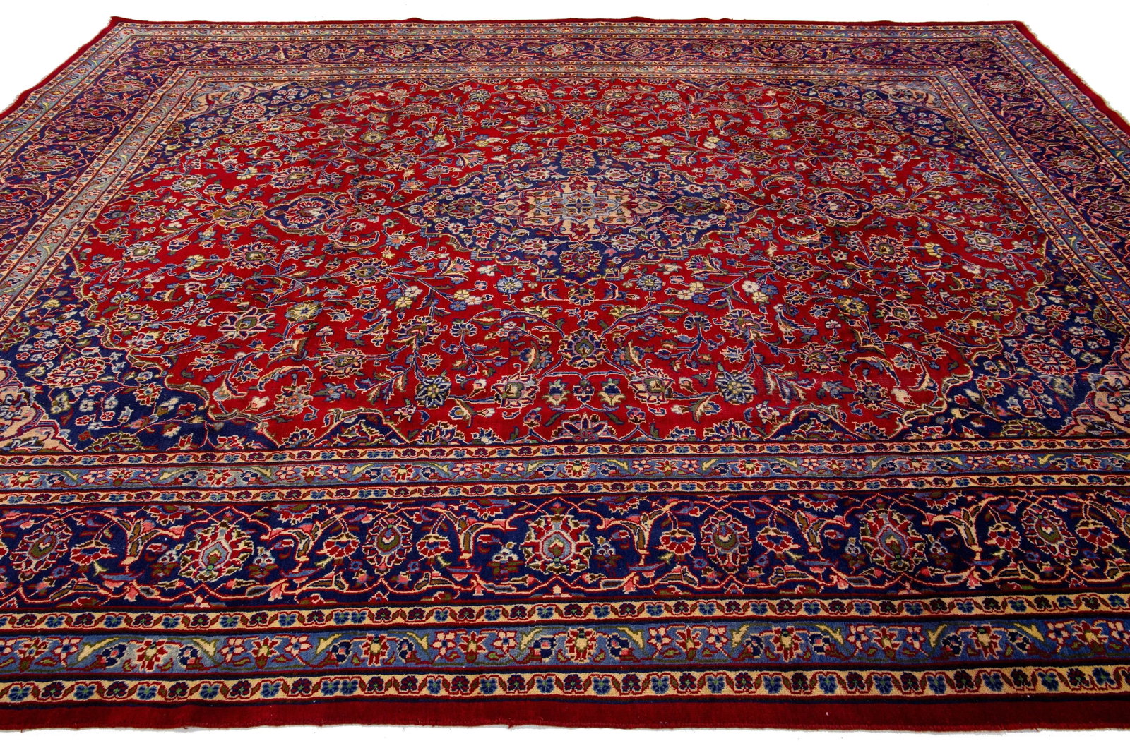 1950s Vintage Kashan Persian Wool Rug Handmade in Red - 3