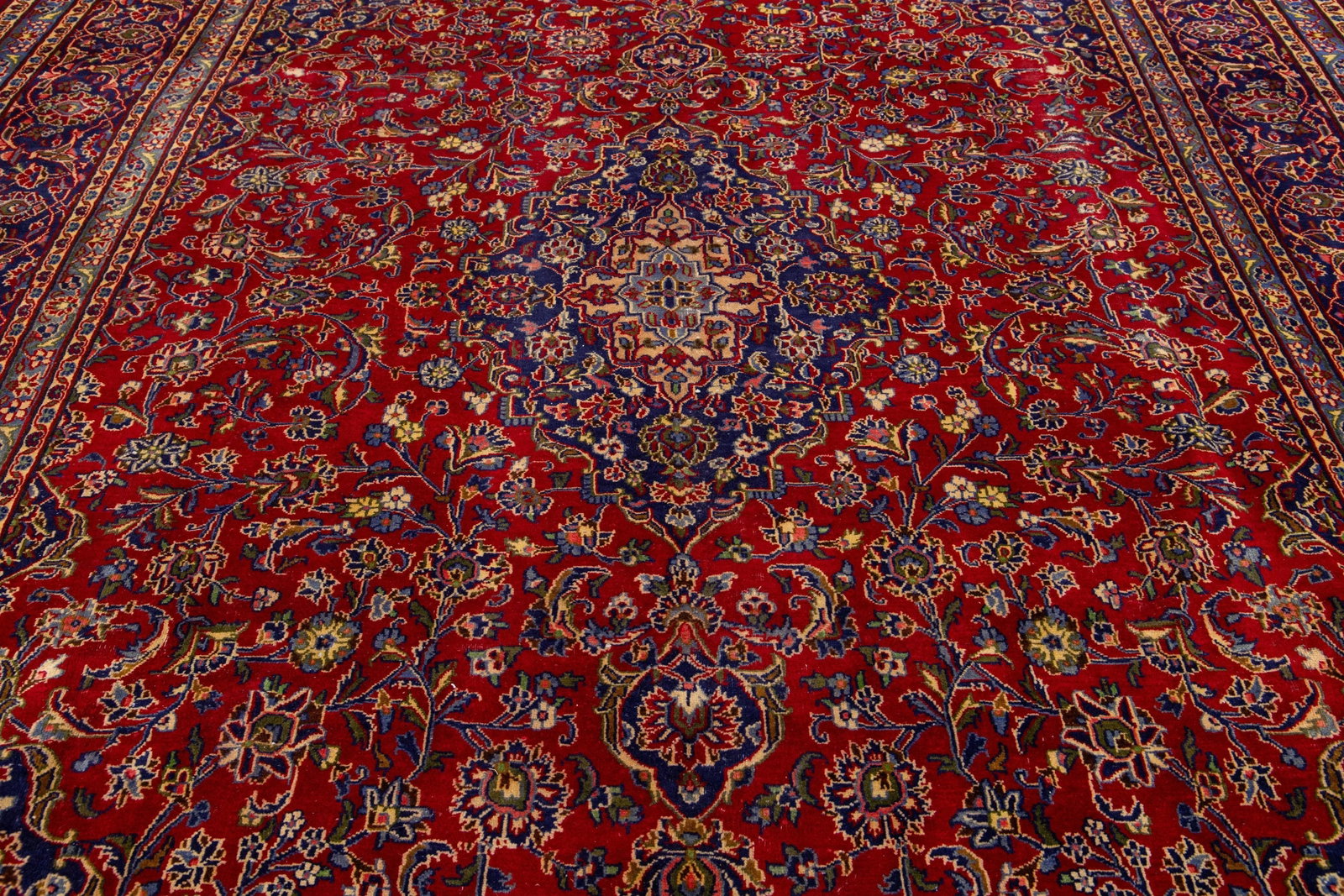 1950s Vintage Kashan Persian Wool Rug Handmade in Red - 7