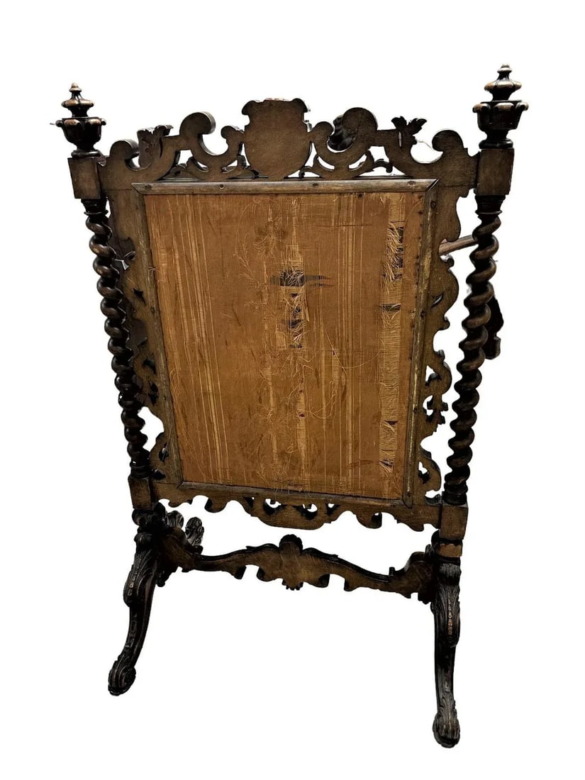 Antique Large Spanish Baroque Style Fire Screen in Carved Walnut and Needlepoint - Late 19th Century - 8
