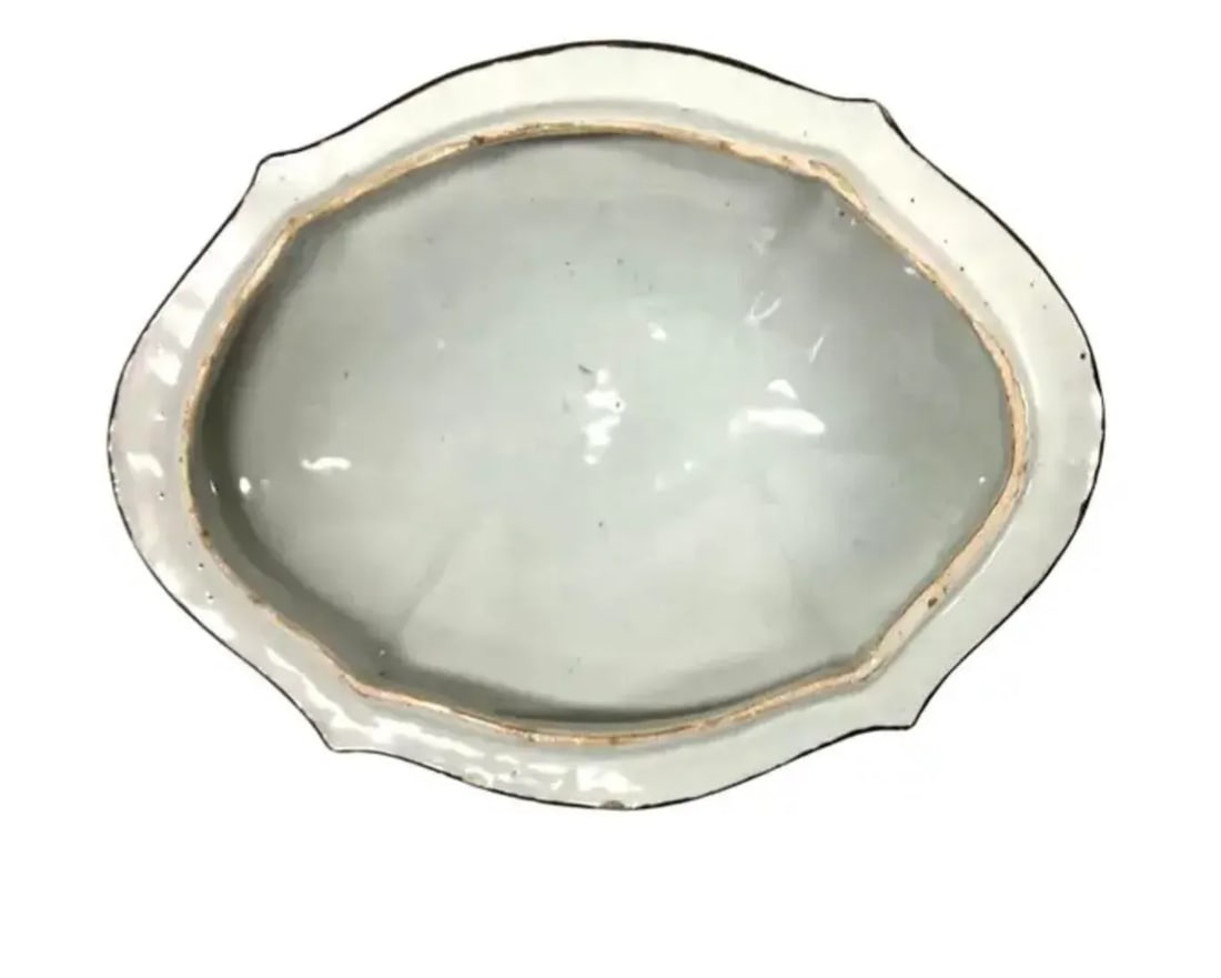 19th Century Italian Faenza Garofano Covered Tureen With Handles - 5