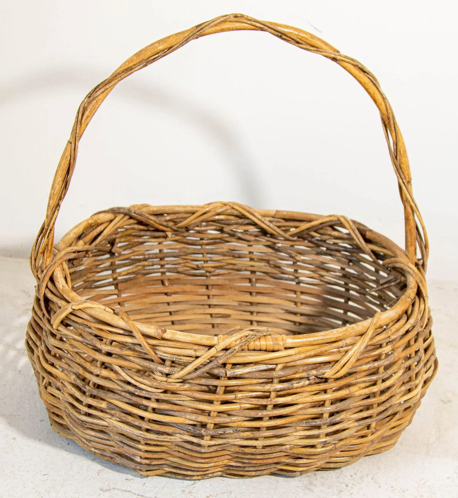 Large Antique French Provincial Grape Harvest Wicker Basket With Single Handle - 10