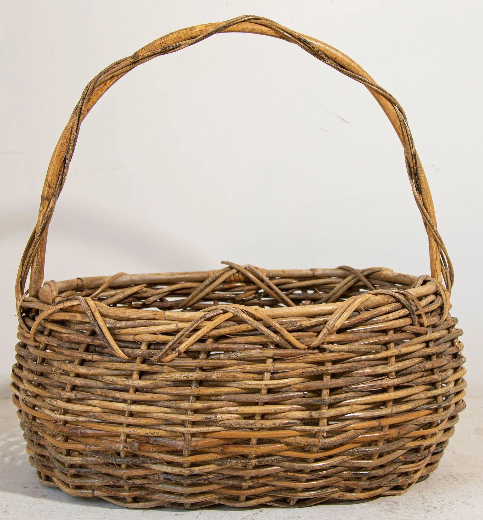 Large Antique French Provincial Grape Harvest Wicker Basket With Single Handle - 2