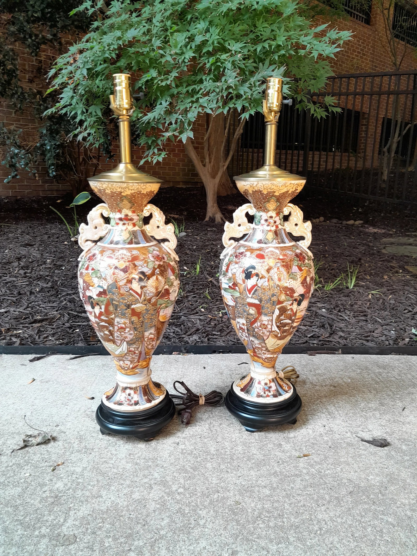 1960s Tall Pair of Japanese Satsuma Table Lamp Bases - 10