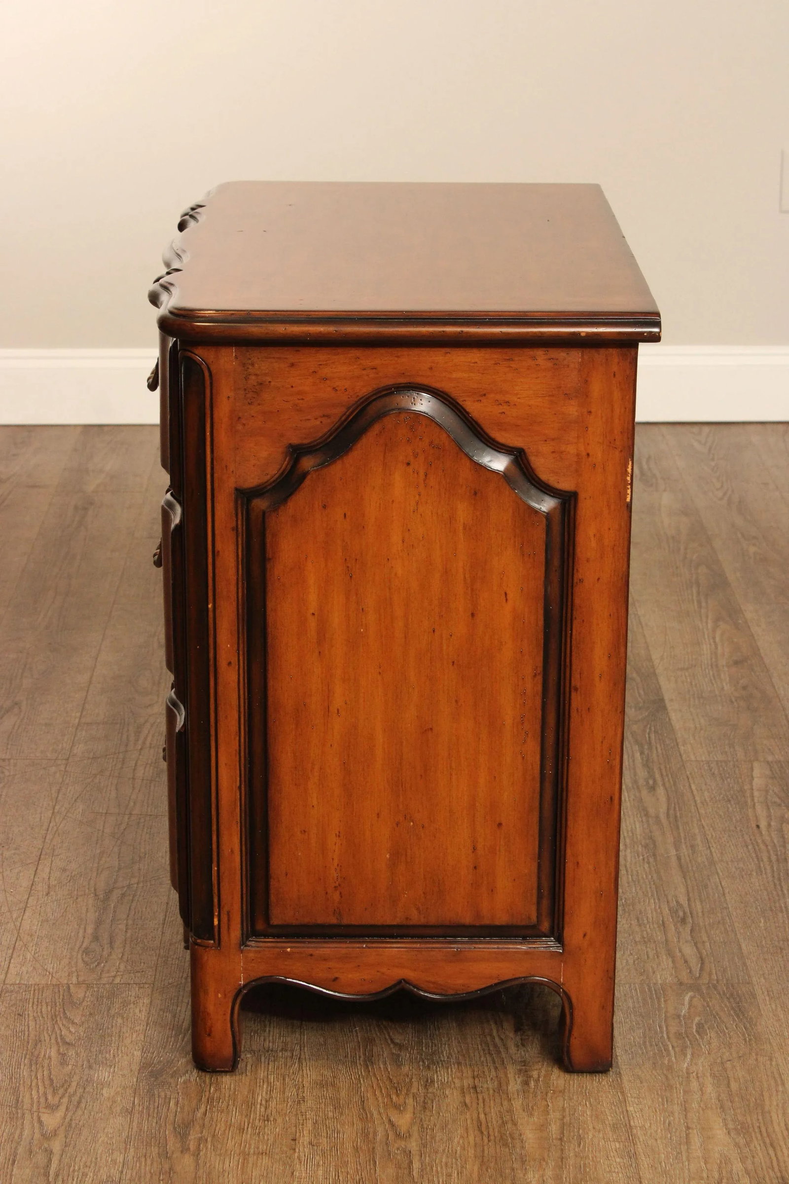 Early 21st Century Theodore Alexander Chateau Du Vallois French Style Three Drawer Chest - 11