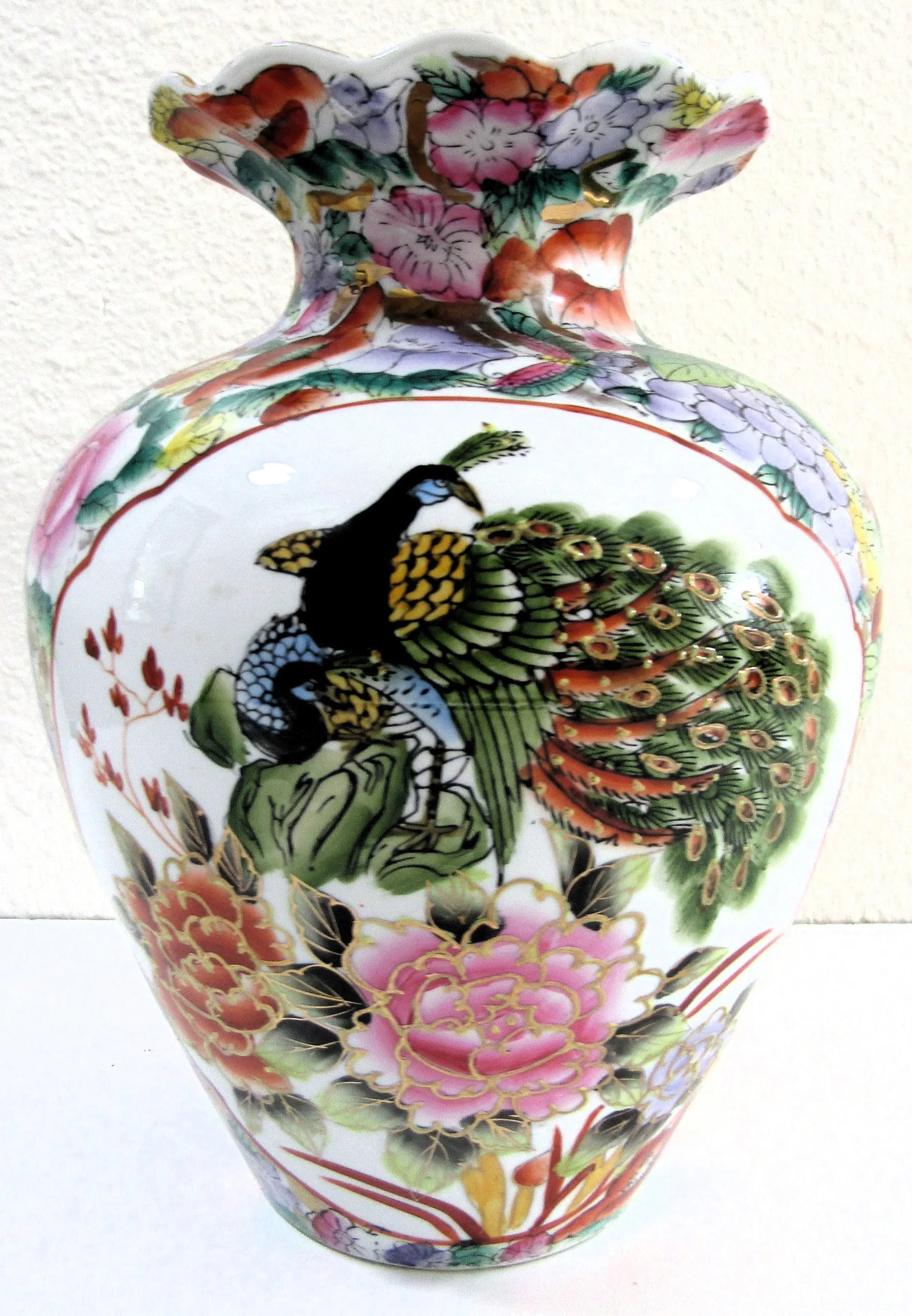 Vintage Chinoiserie Hand Painted Famille Rose Peacock Porcelain Vase - 3