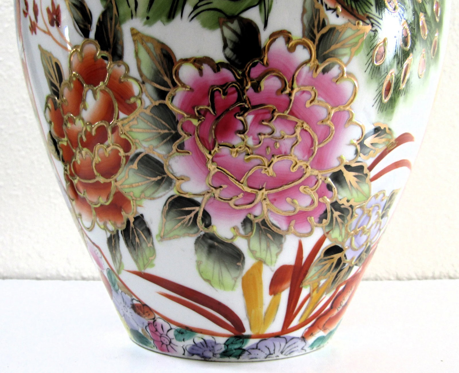 Vintage Chinoiserie Hand Painted Famille Rose Peacock Porcelain Vase - 5
