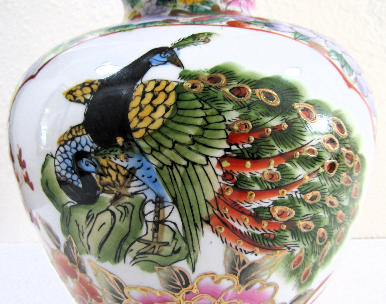 Vintage Chinoiserie Hand Painted Famille Rose Peacock Porcelain Vase - 7
