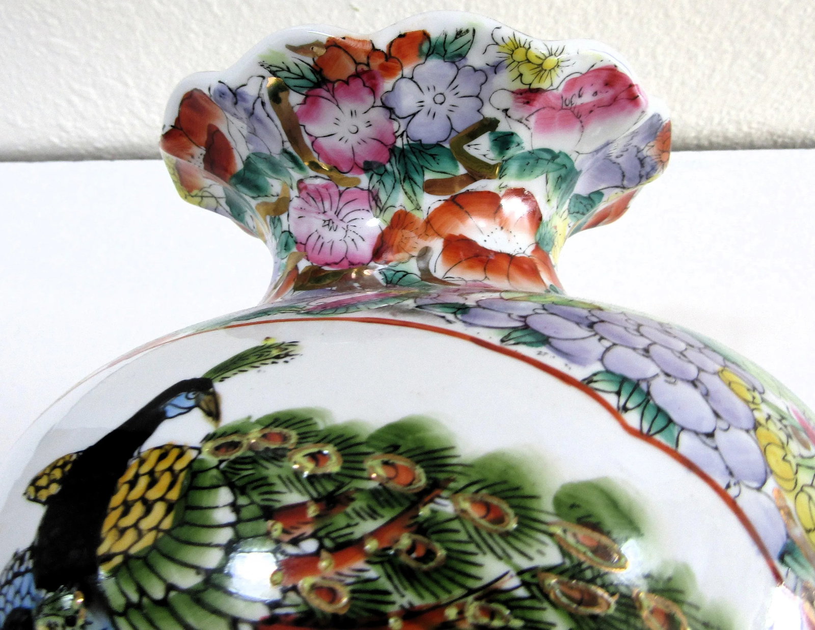 Vintage Chinoiserie Hand Painted Famille Rose Peacock Porcelain Vase - 8