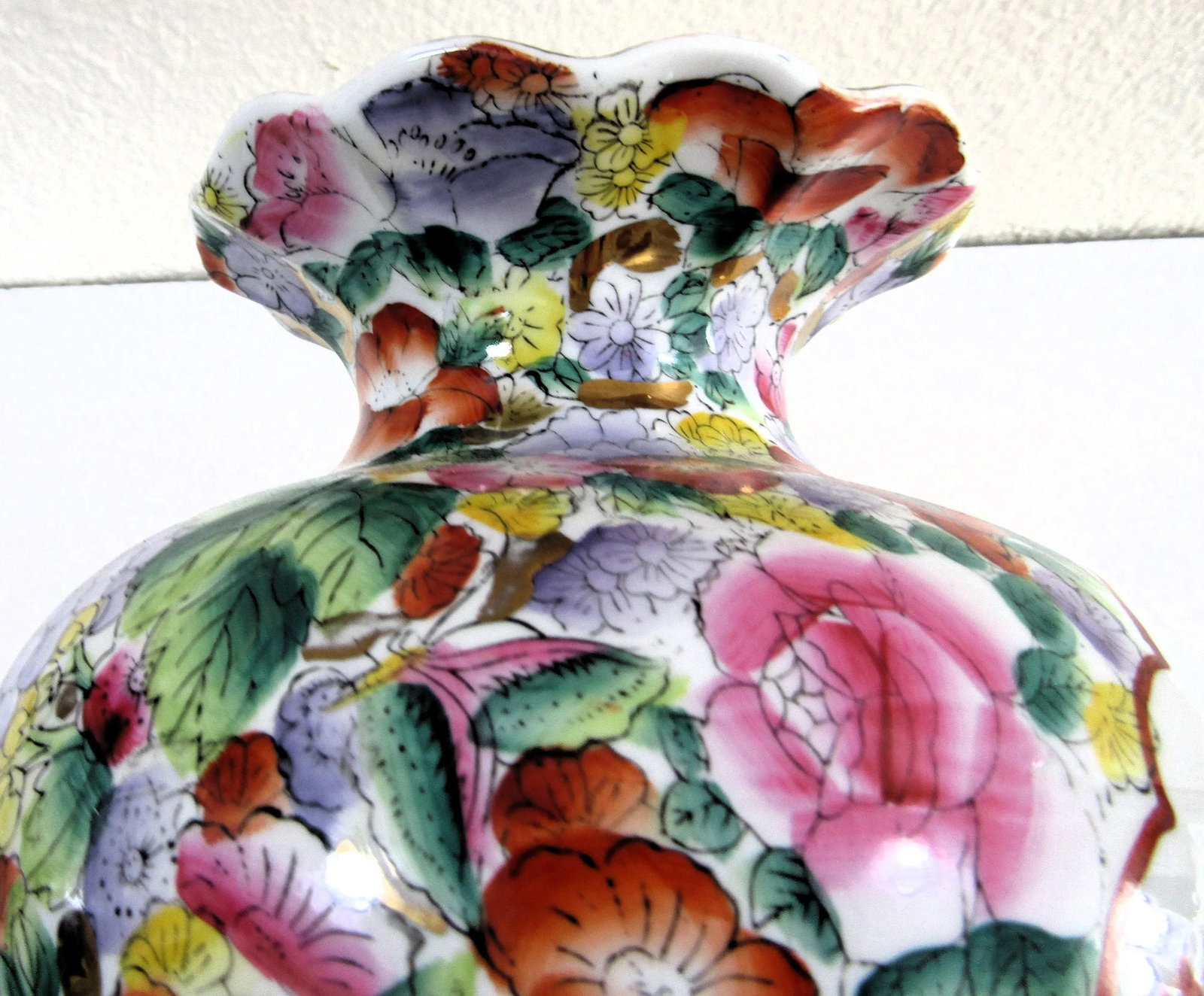 Vintage Chinoiserie Hand Painted Famille Rose Peacock Porcelain Vase - 9
