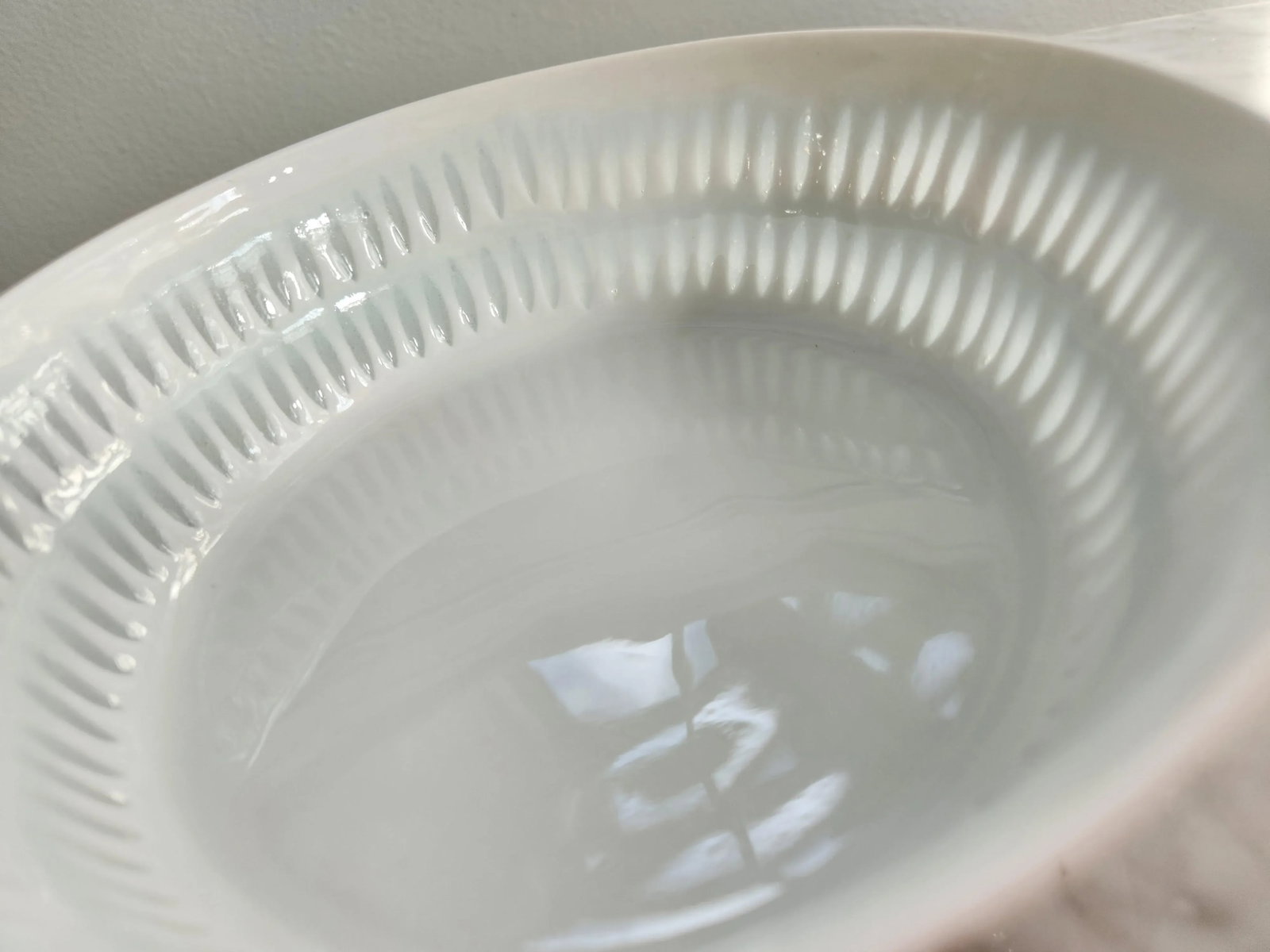 Large 1950s Porcelain Friedl Holzer-Kjellberg Rice Bowl for Arabia - 5