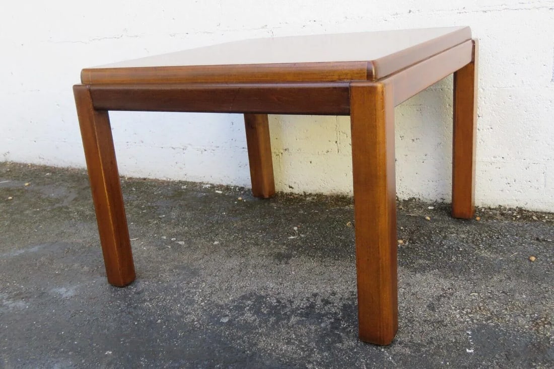 Mid Century Modern Pair of Large Side End Tables by Lane - 10