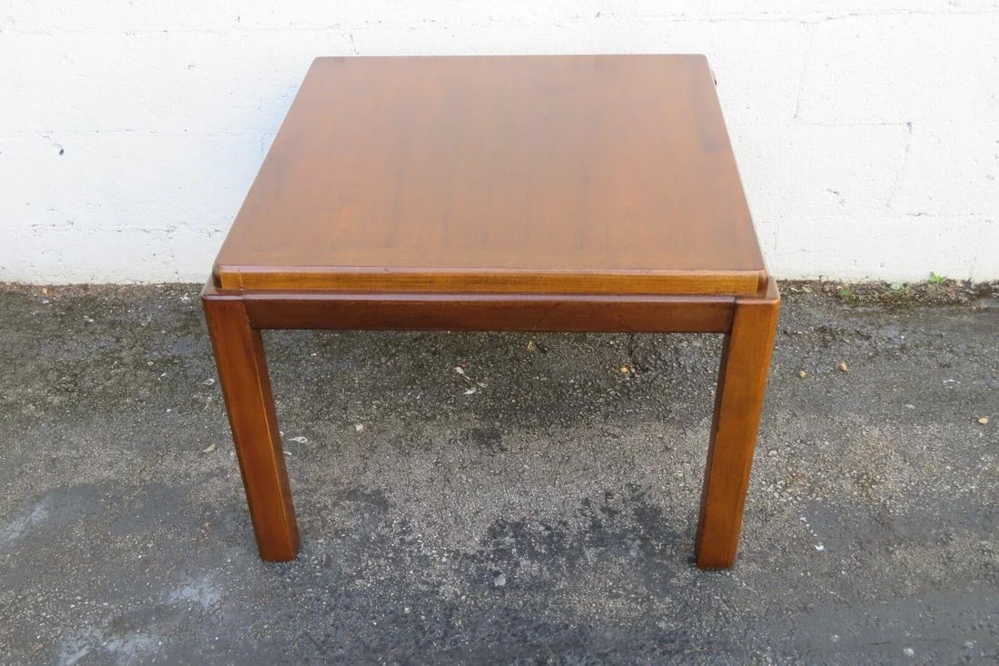 Mid Century Modern Pair of Large Side End Tables by Lane - 11