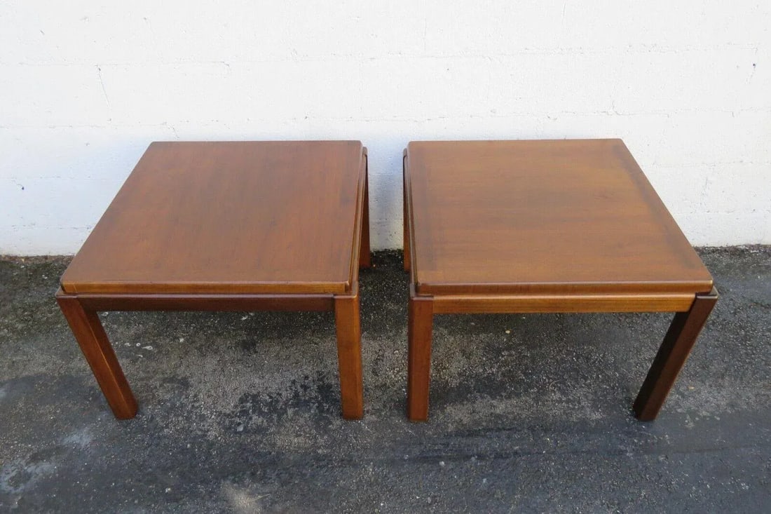 Mid Century Modern Pair of Large Side End Tables by Lane - 3